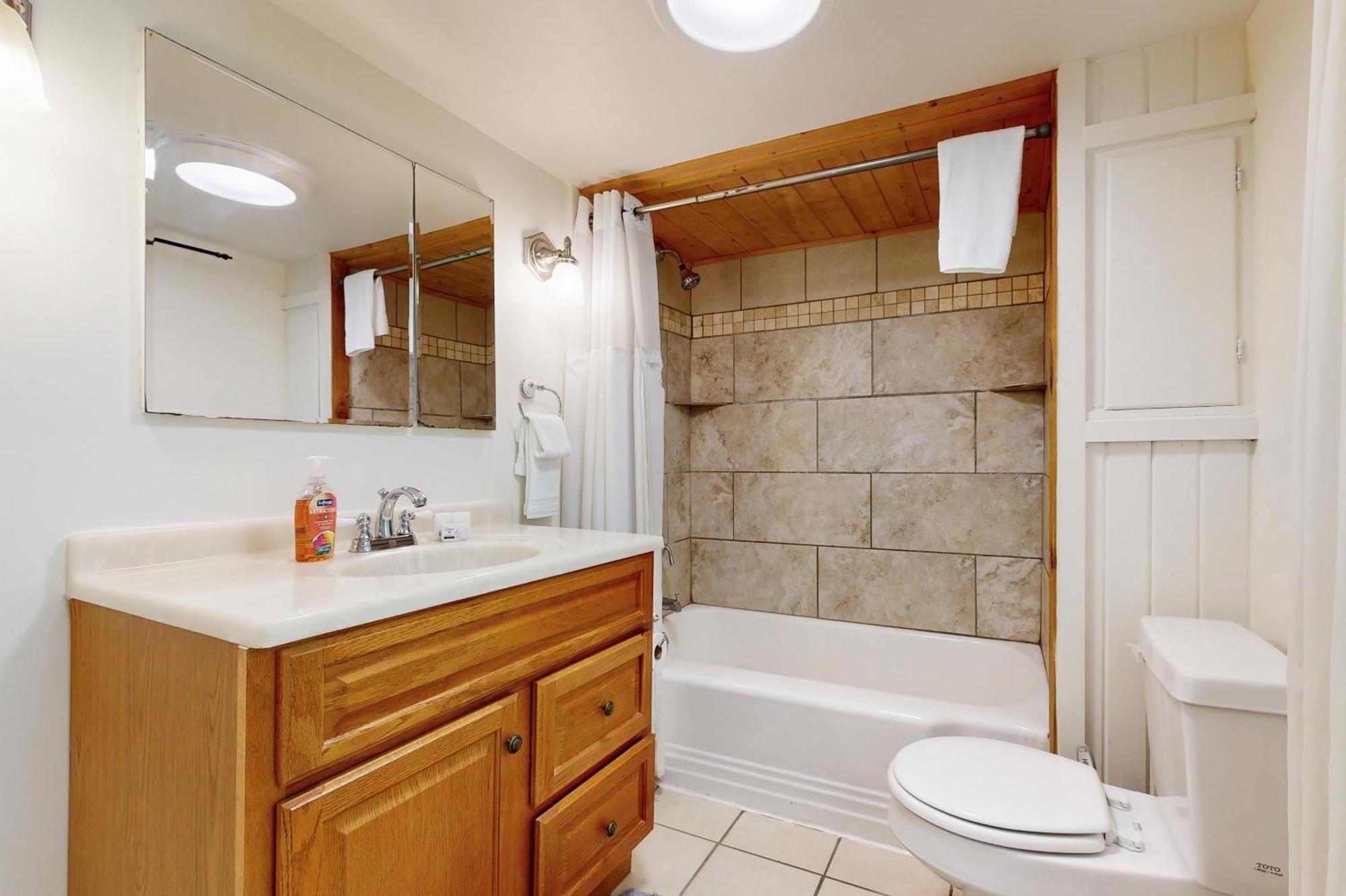 Vermont Farm Proctorsville Room photo